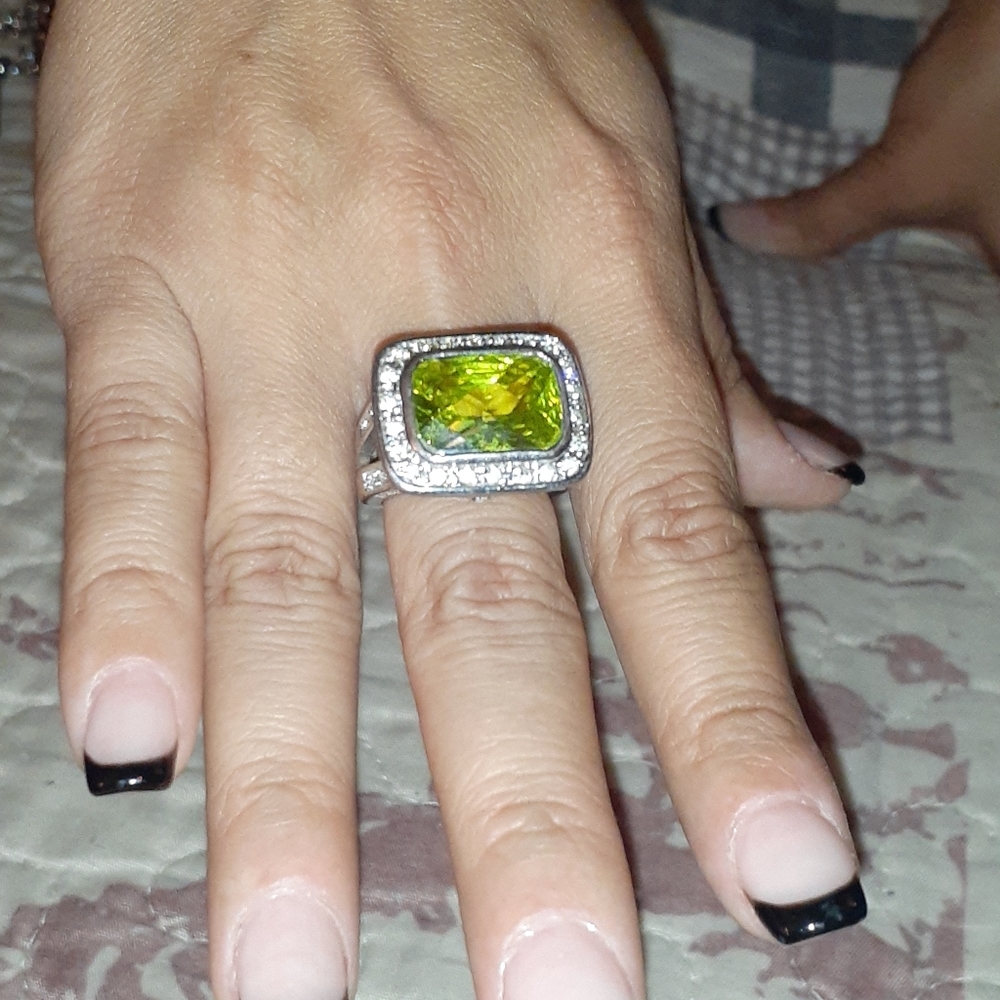 Silver ring  green gemstone